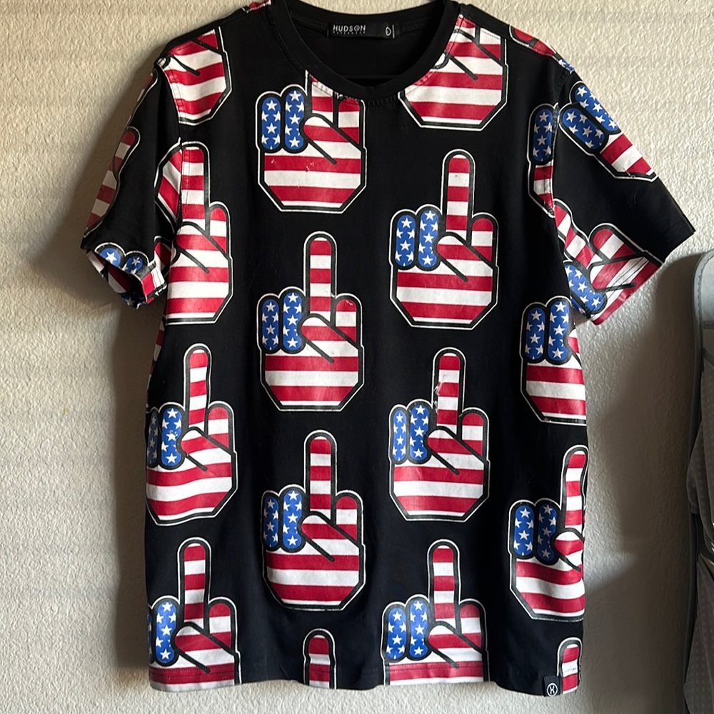 L Men’s America Tee